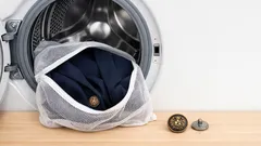 Tunnusnapit ja pesukone: näin estät kolinan ja naarmut yhdellä niksillä